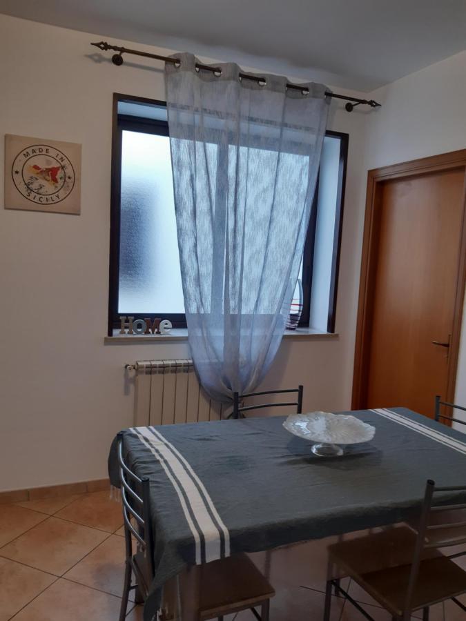 A Casa Di Loretta Apartment Terrasini Luaran gambar