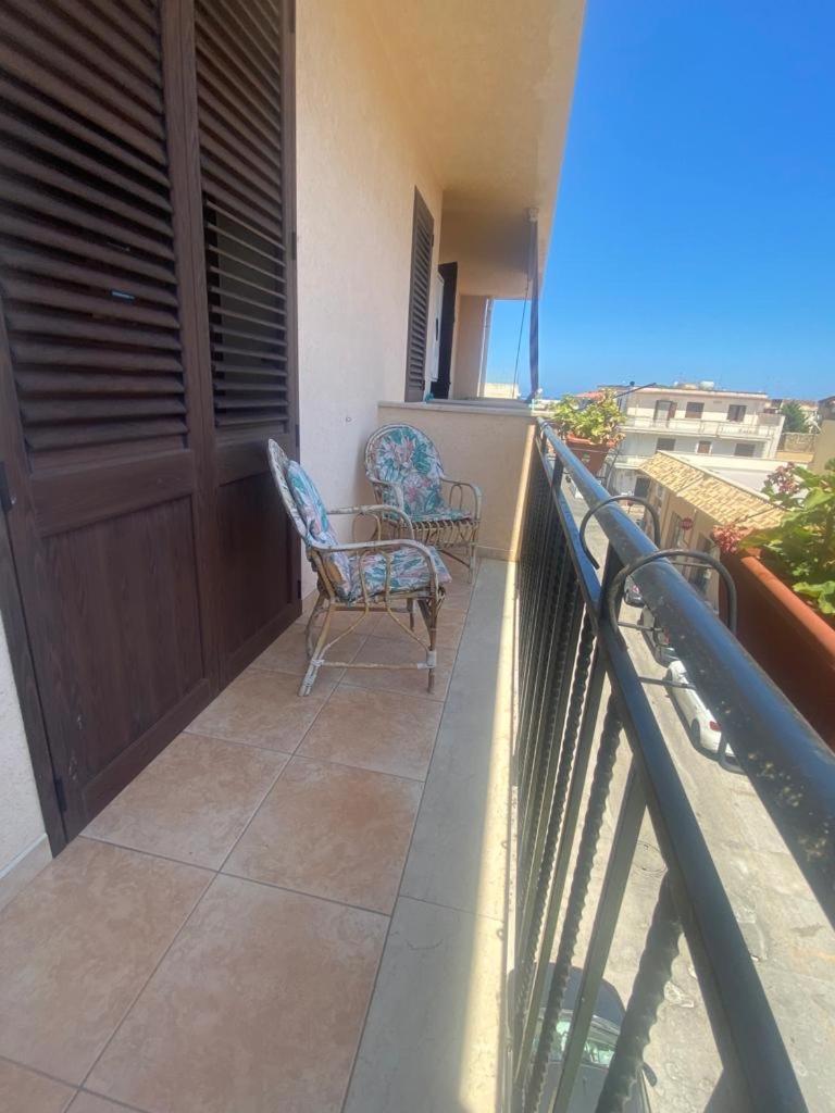 A Casa Di Loretta Apartment Terrasini Luaran gambar